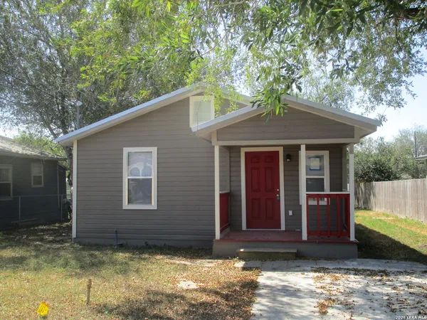 $109,000 | 506 East Sarah Street, Beeville, TX 78102