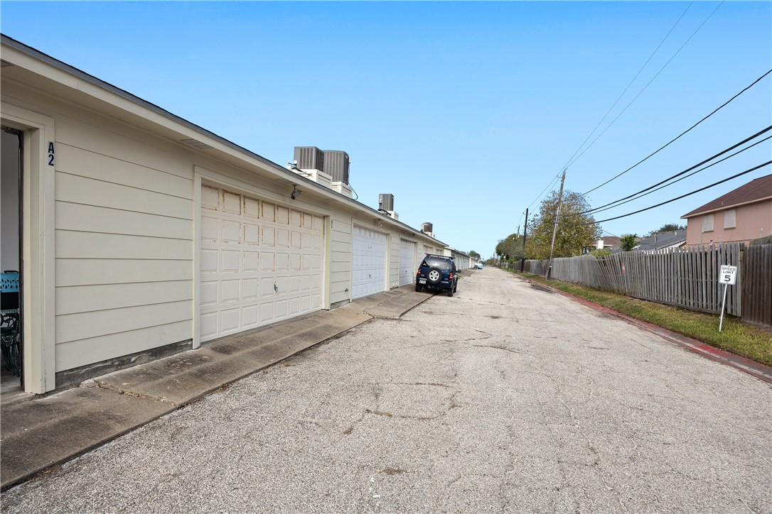 3052 Quail Springs Road, Unit A2 Corpus Christi, TX 78414 - Photo 31 of 31 a view of a backyard