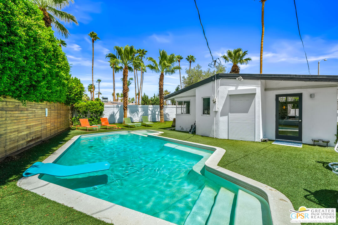 1655 Tamarisk Road Palm Springs, CA 92262 - Photo 28 of 39 a view of yard with a big yard