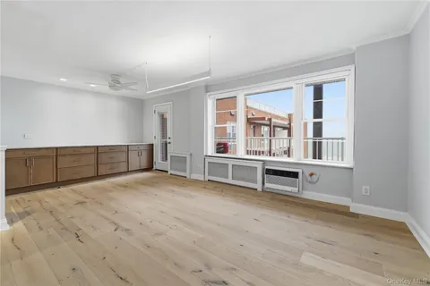 $899,000 | 666 Shore Road, Unit 6M, Long Beach, NY 11561