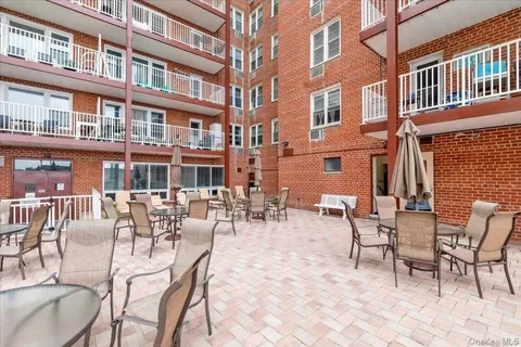 $899,000 | 666 Shore Road, Unit 6M, Long Beach, NY 11561