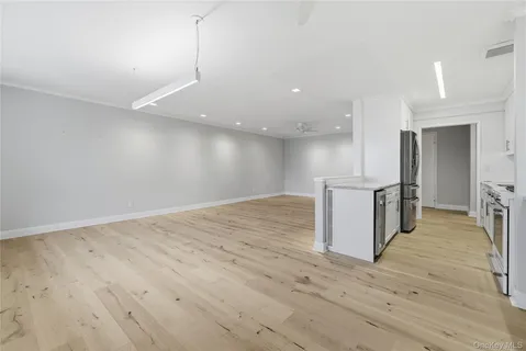 $899,000 | 666 Shore Road, Unit 6M, Long Beach, NY 11561