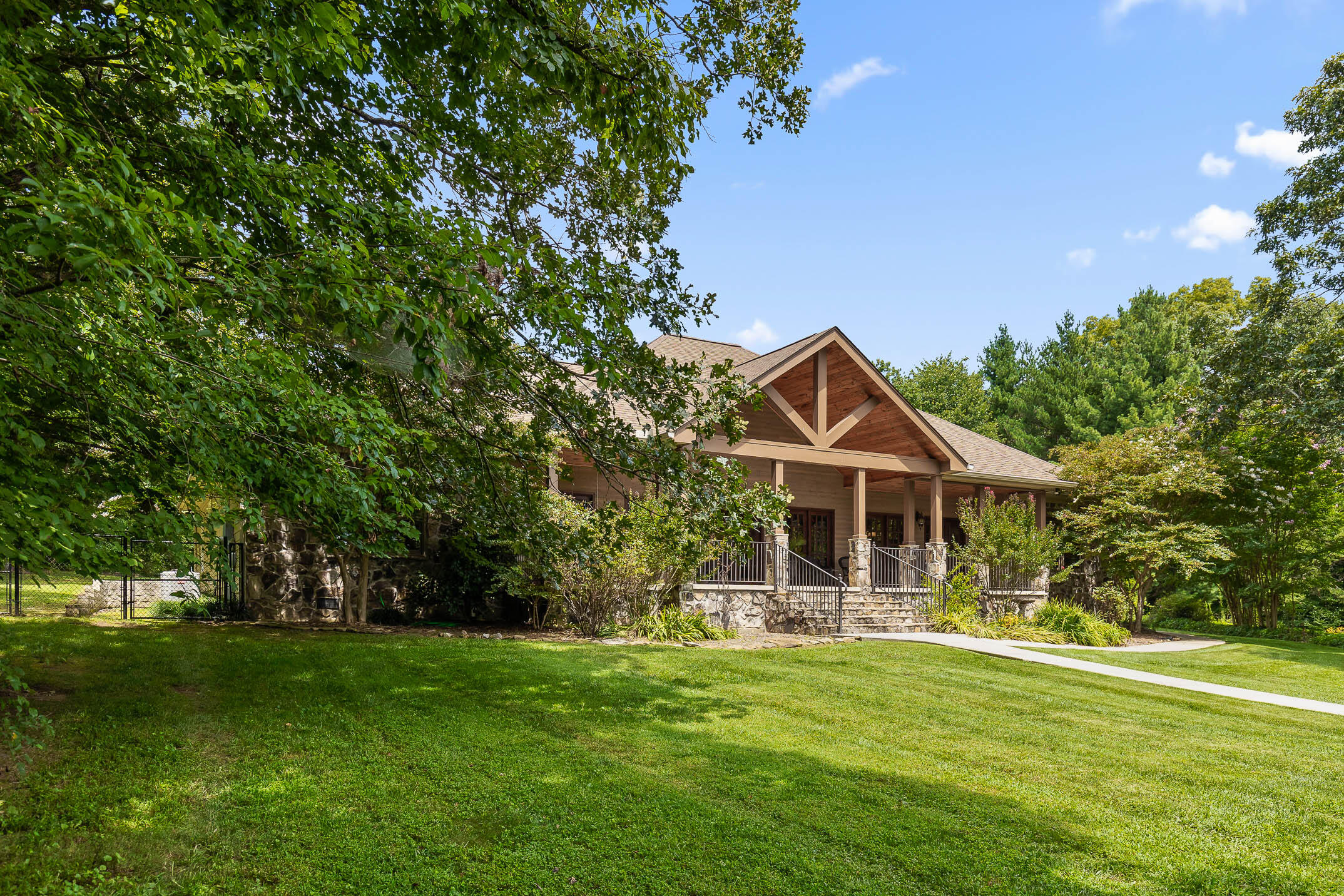 2613 Corral Road Signal Mountain, TN 37377 - Photo 3 of 79 Corral-52