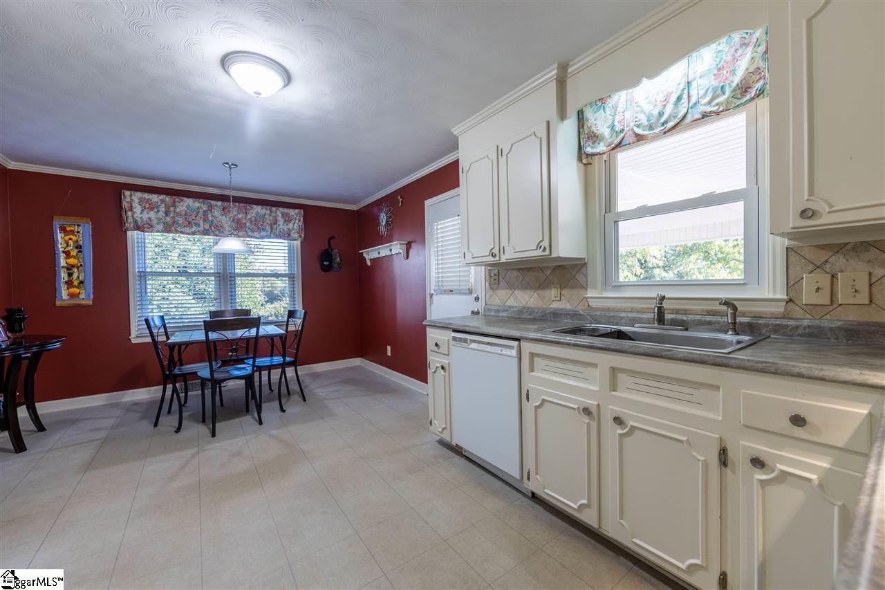511 North Ford Road Greer, SC 29651 - Photo 13 of 33
