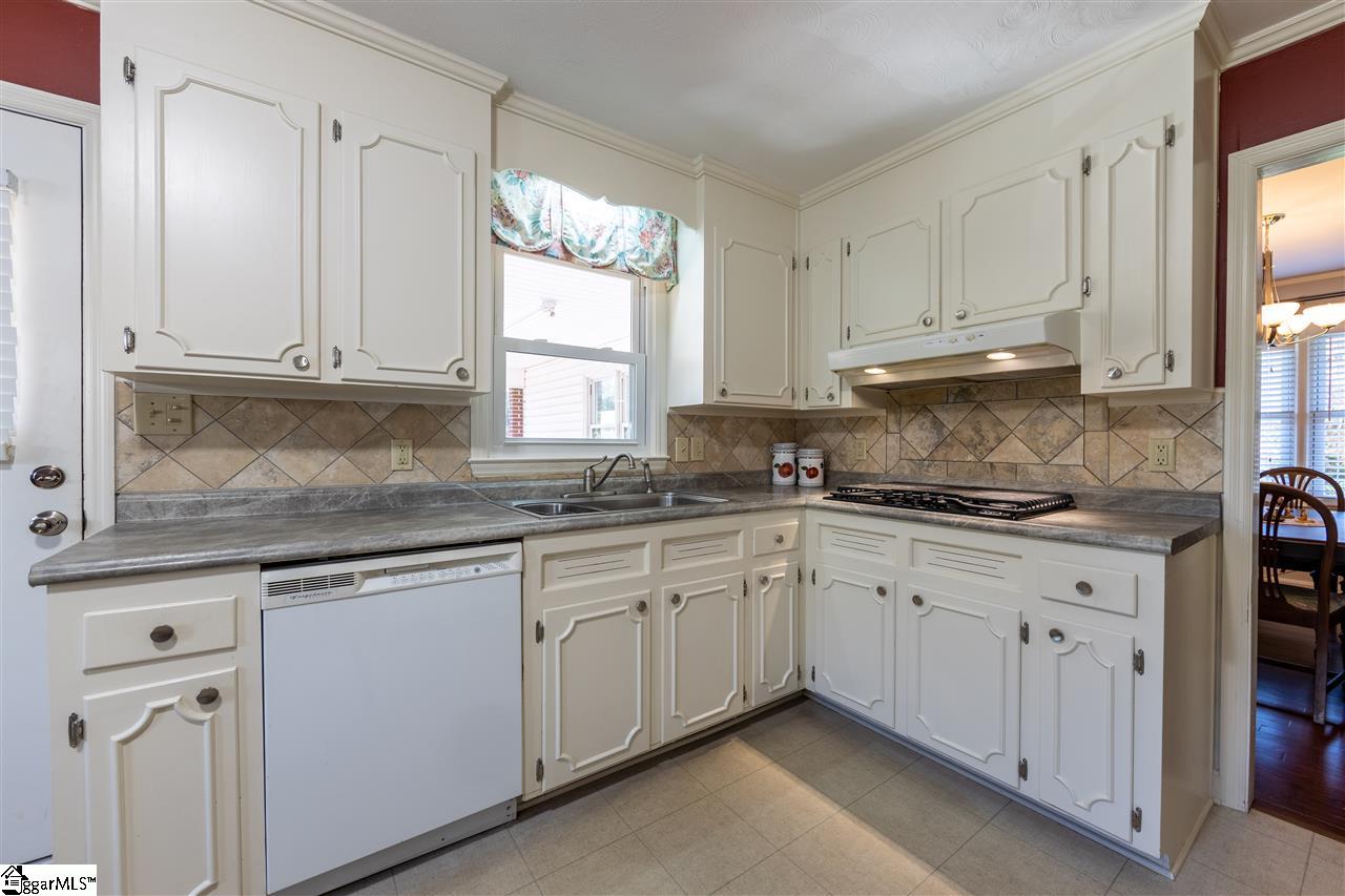 511 North Ford Road Greer, SC 29651 - Photo 14 of 33