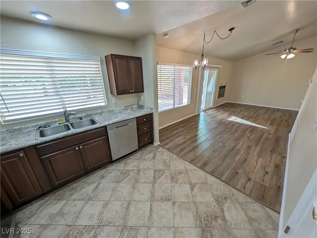 $1,900 | 9729 Buckhorn Drive, Las Vegas, NV 89134