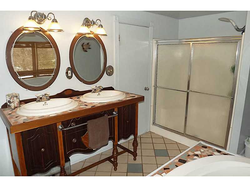 199 Old County Road Smithfield, RI 02917 - Photo 15 of 21 Bathroom.