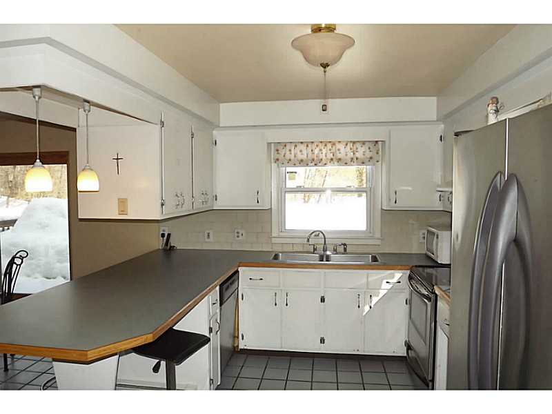 199 Old County Road Smithfield, RI 02917 - Photo 2 of 21 Kitchen.