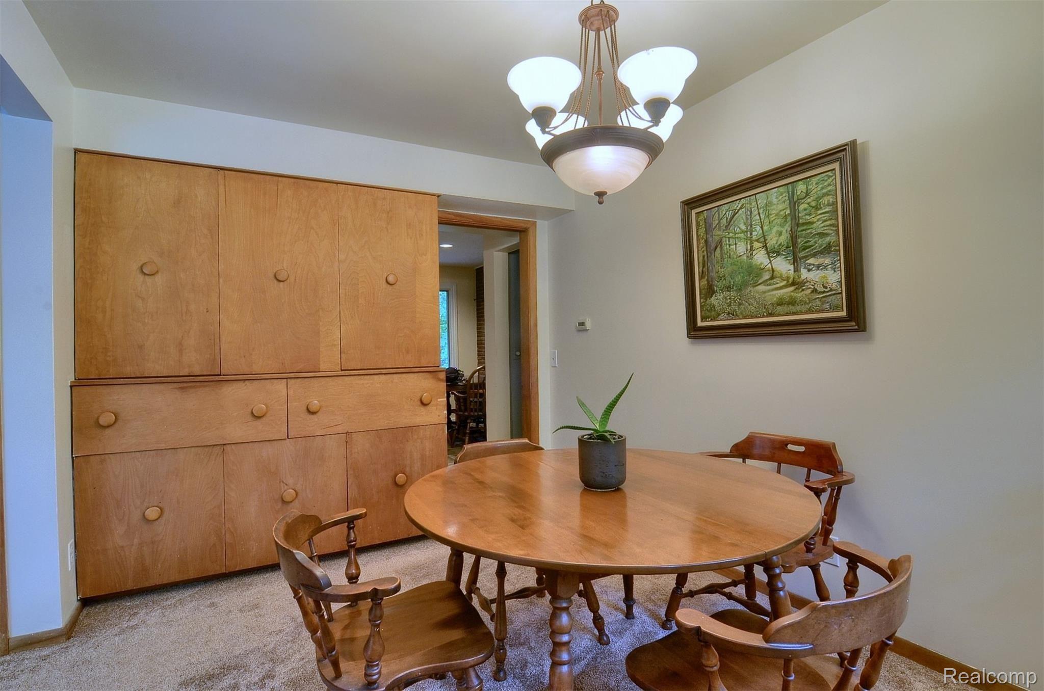 205 Wimberly Drive Rochester, MI 48306 - Photo 7 of 30 205 Wimberly Dining Room 2.jpg