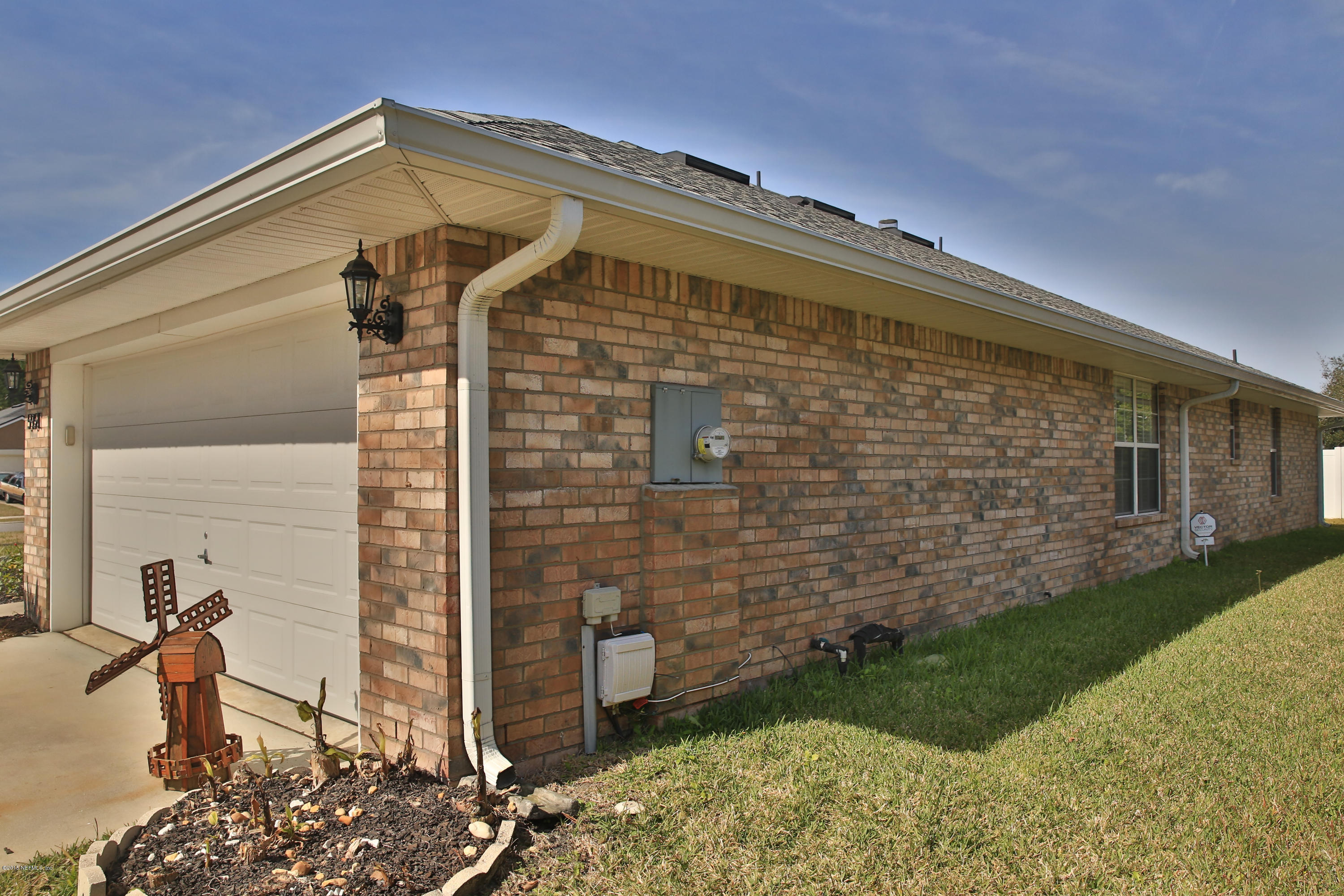5951 Royalty Road Jacksonville, FL 32254 - Photo 7 of 32 813_3537