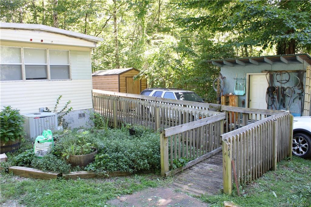 24 Boxturtle Road Candler, NC 28715 - Photo 13 of 32 Gallery Image 13