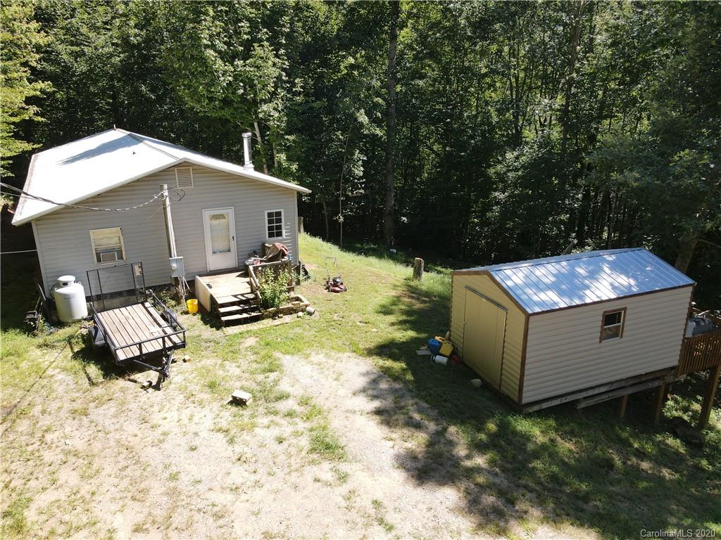 24 Boxturtle Road Candler, NC 28715 - Photo 5 of 32 Gallery Image 5