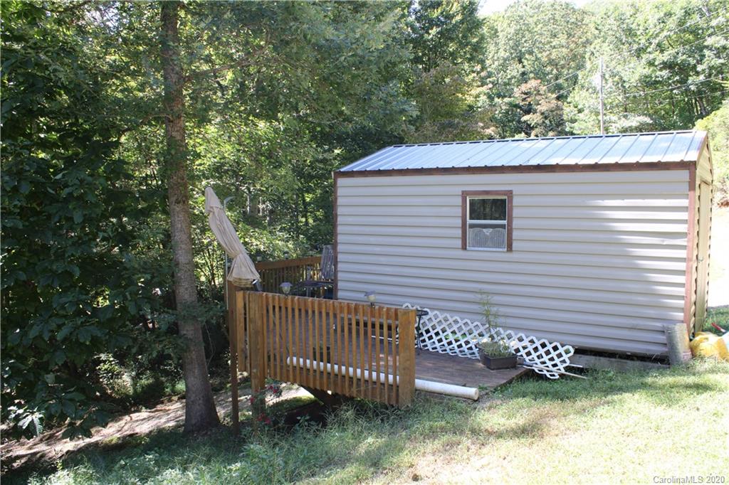 24 Boxturtle Road Candler, NC 28715 - Photo 7 of 32 Gallery Image 7