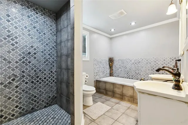 $1,995 | 2104 Iberville Street, New Orleans, LA 70112