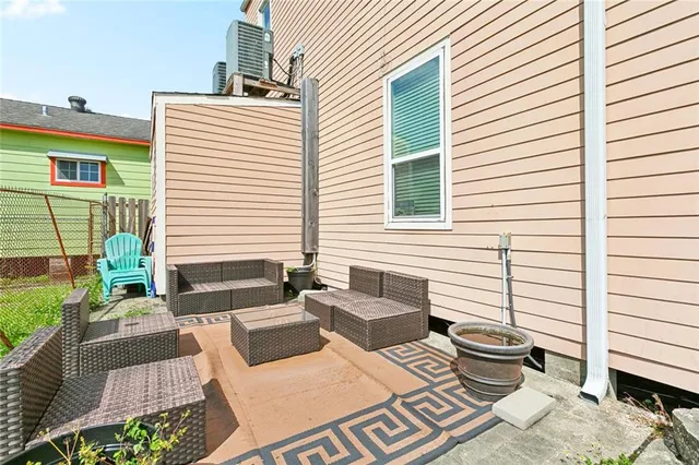 $1,995 | 2104 Iberville Street, New Orleans, LA 70112