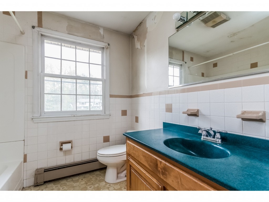 7 Brook Road Litchfield, NH 03052 - Photo 8 of 20 Gallery Image 8