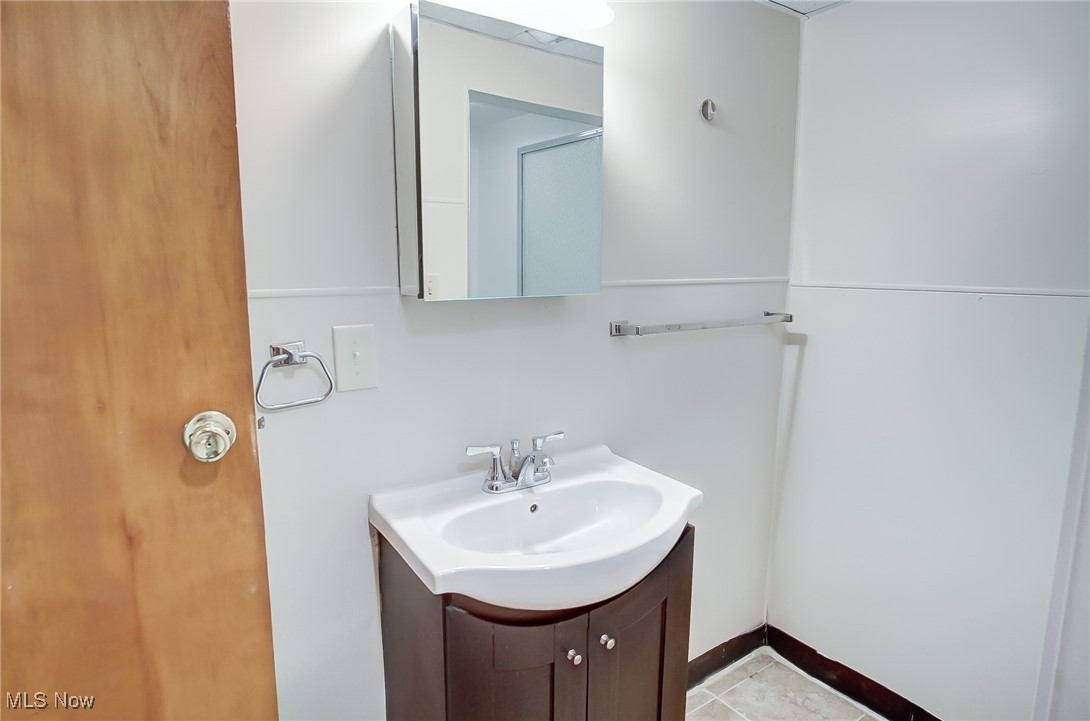 845 East Waterloo Road Akron, OH 44306 - Photo 27 of 37
