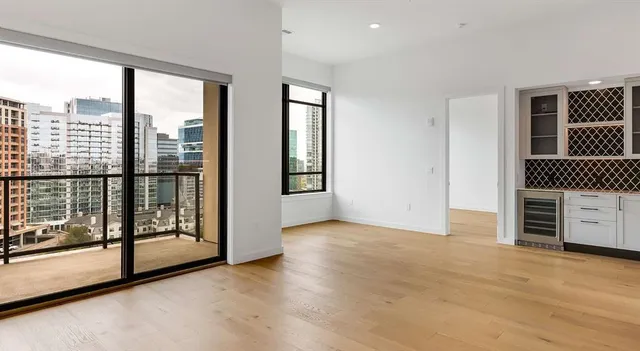 $8,220 | 2620 Maple Avenue, Unit 1105, Dallas, TX 75201