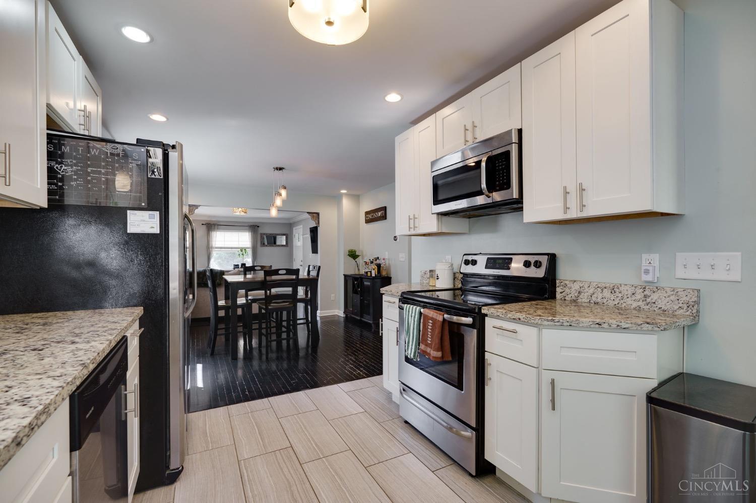 6936 Roe Street Cincinnati, OH 45227 - Photo 13 of 35 Gallery Image 13