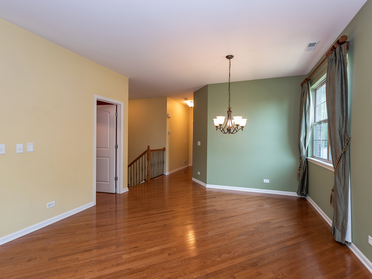 27W729 Hodges Way Winfield, IL 60190 - Photo 6 of 21