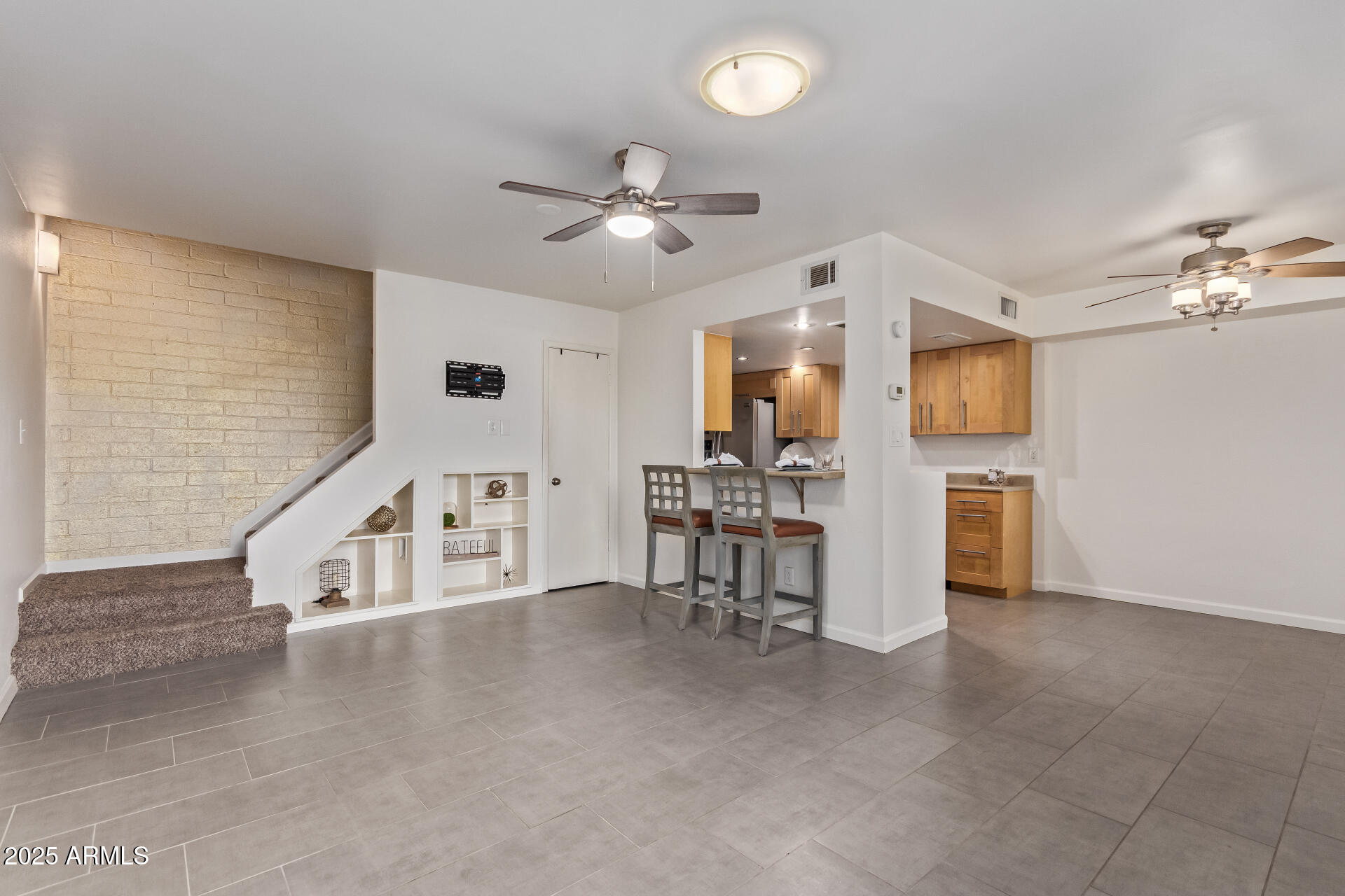 1010 East Redfield Road Tempe, AZ 85283 - Photo 8 of 24 12 - Redfield