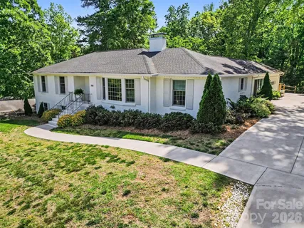$1,290,000 | 7010 Terrace Drive, Charlotte, NC 28211