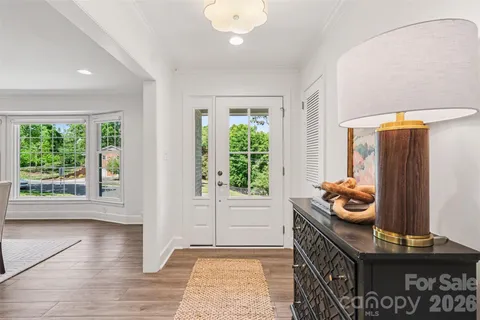 $1,290,000 | 7010 Terrace Drive, Charlotte, NC 28211