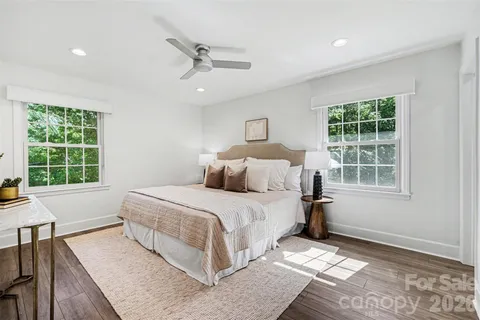 $1,290,000 | 7010 Terrace Drive, Charlotte, NC 28211