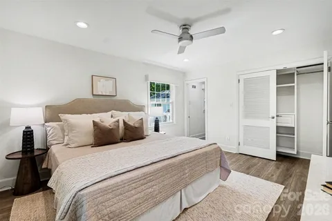 $1,290,000 | 7010 Terrace Drive, Charlotte, NC 28211