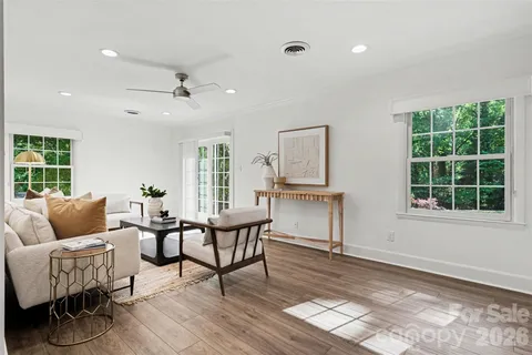 $1,290,000 | 7010 Terrace Drive, Charlotte, NC 28211