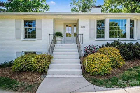 $1,290,000 | 7010 Terrace Drive, Charlotte, NC 28211