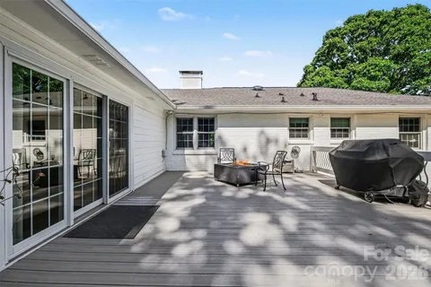 $1,290,000 | 7010 Terrace Drive, Charlotte, NC 28211