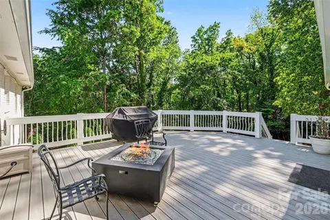 $1,290,000 | 7010 Terrace Drive, Charlotte, NC 28211