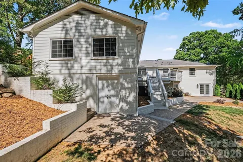 $1,290,000 | 7010 Terrace Drive, Charlotte, NC 28211