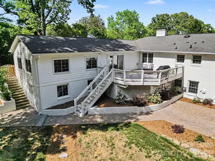 $1,290,000 | 7010 Terrace Drive, Charlotte, NC 28211