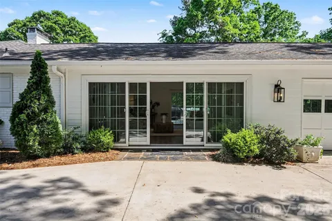 $1,290,000 | 7010 Terrace Drive, Charlotte, NC 28211