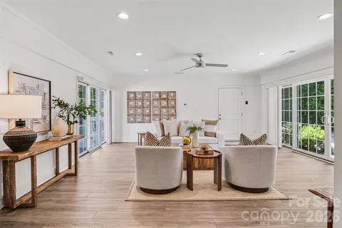 $1,290,000 | 7010 Terrace Drive, Charlotte, NC 28211