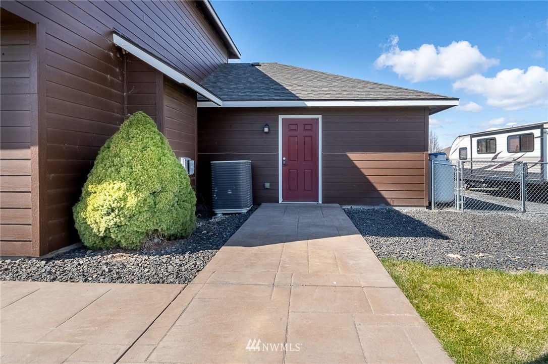 137 Rd I.3 Northeast Moses Lake, WA 98837 - Photo 4 of 40 Gallery Image 4