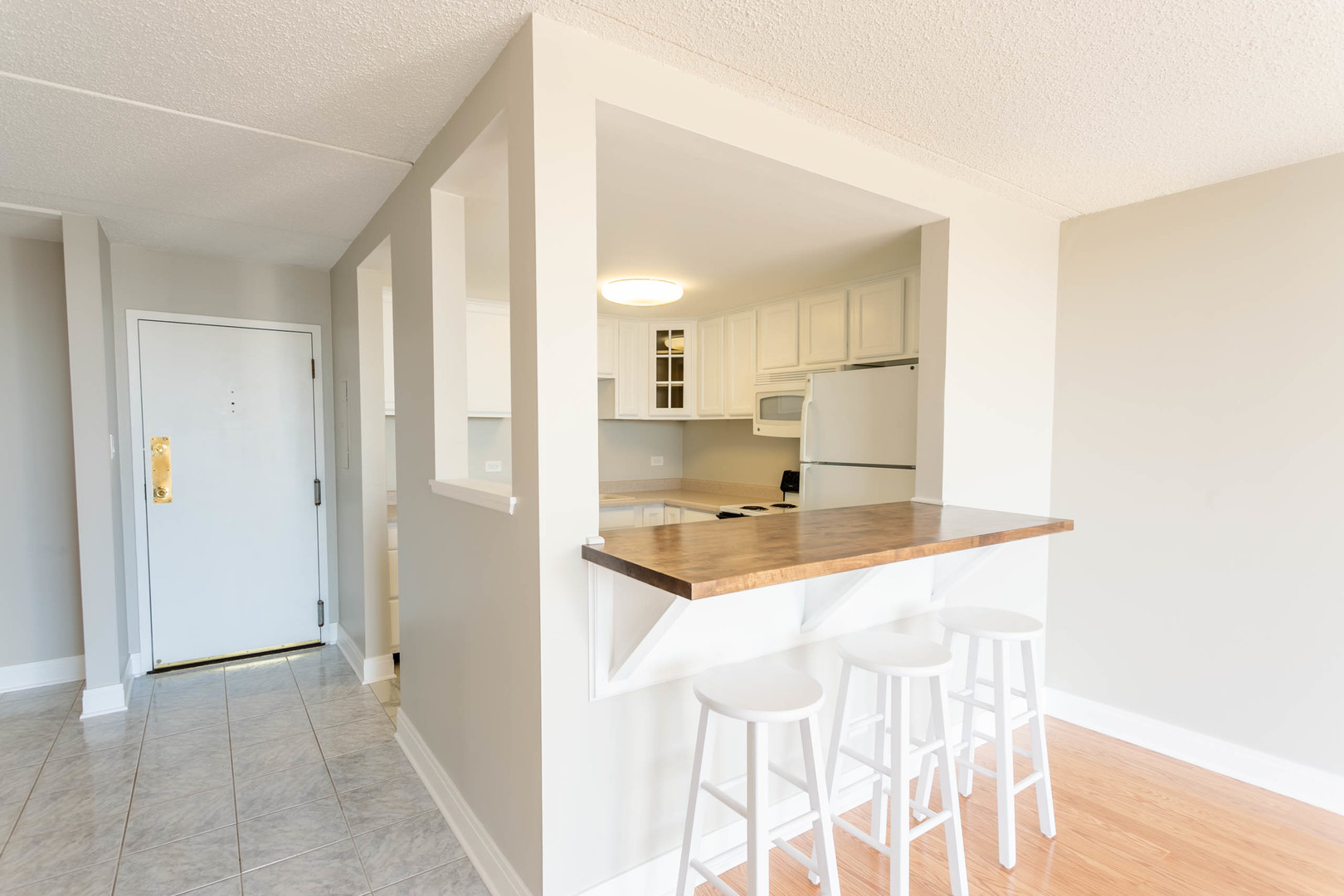 2015 South Finley Road, Unit 701 Lombard, IL 60148 - Photo 12 of 27