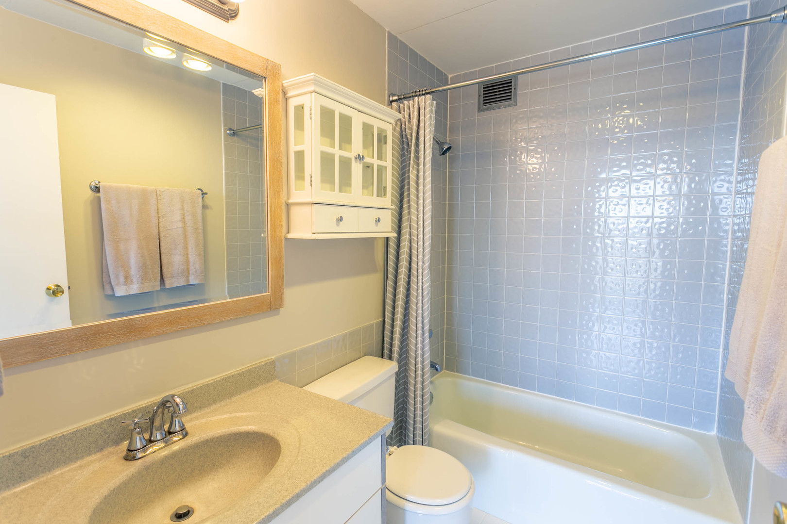 2015 South Finley Road, Unit 701 Lombard, IL 60148 - Photo 15 of 27
