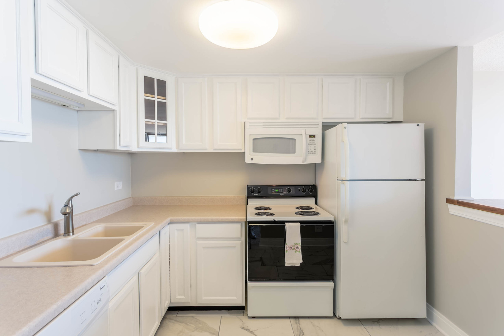 2015 South Finley Road, Unit 701 Lombard, IL 60148 - Photo 5 of 27