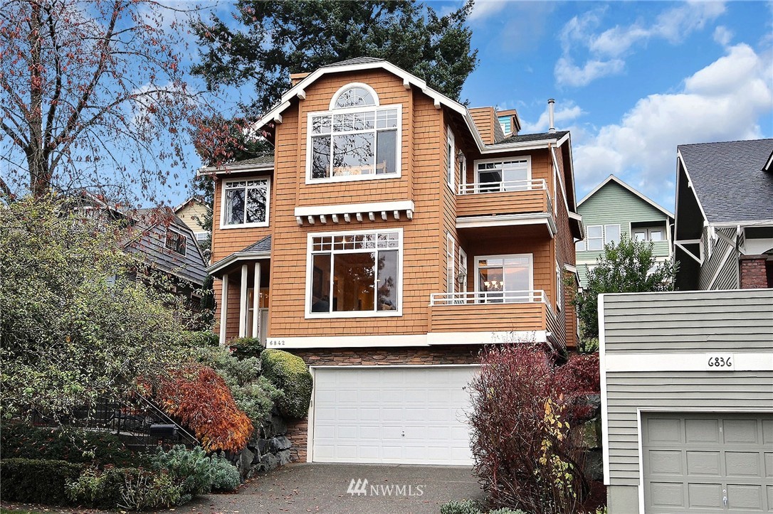 6842 16th Avenue Northeast