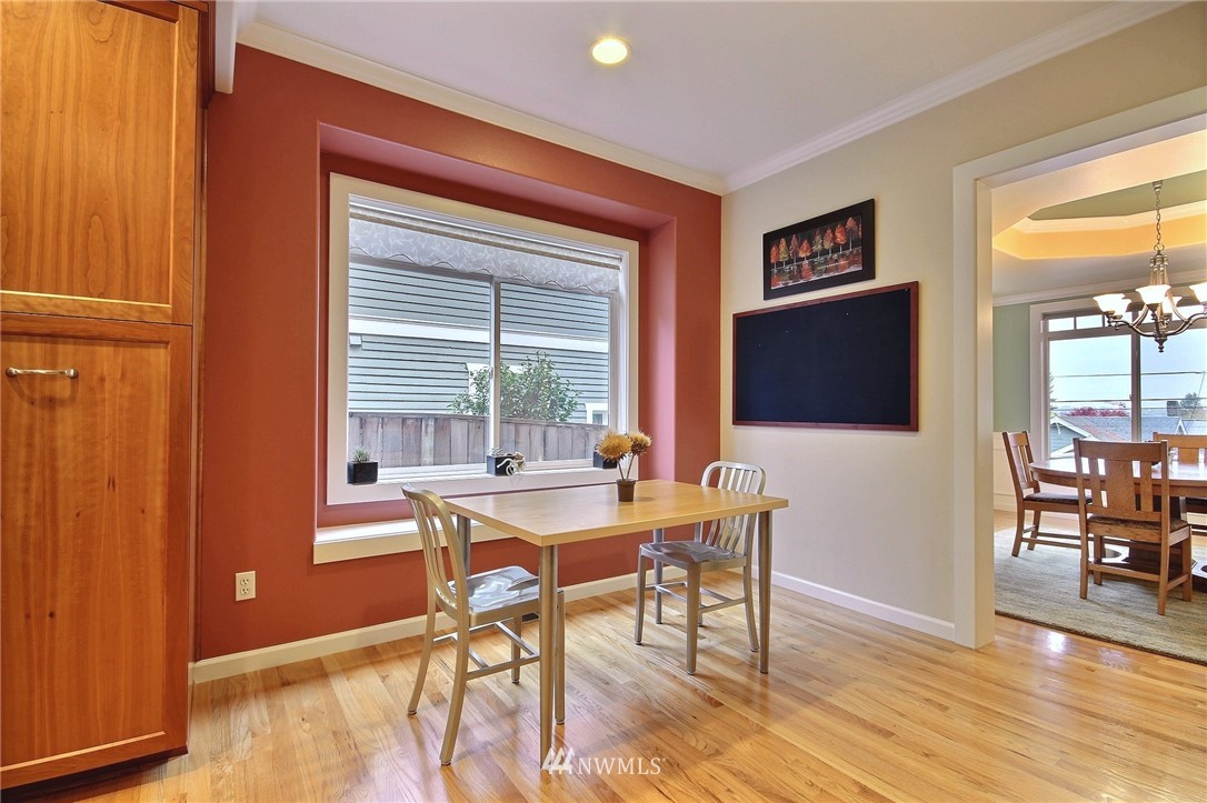 6842 16th Avenue Northeast Seattle, WA 98115 - Photo 11 of 25