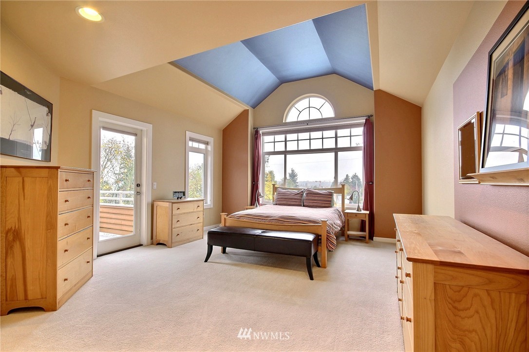 6842 16th Avenue Northeast Seattle, WA 98115 - Photo 14 of 25