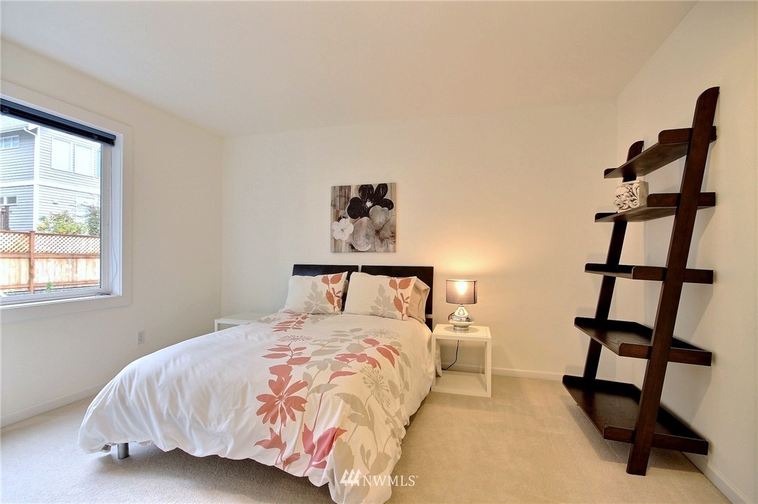 6842 16th Avenue Northeast Seattle, WA 98115 - Photo 17 of 25