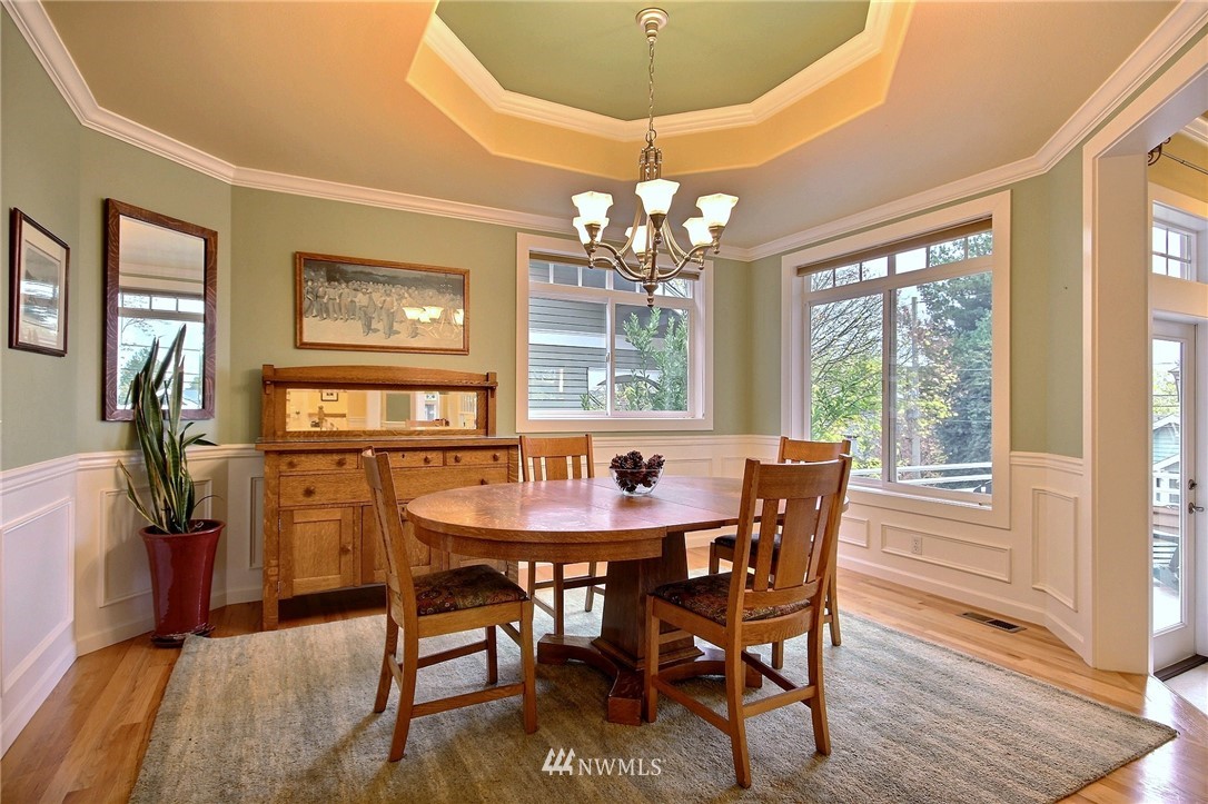 6842 16th Avenue Northeast Seattle, WA 98115 - Photo 5 of 25