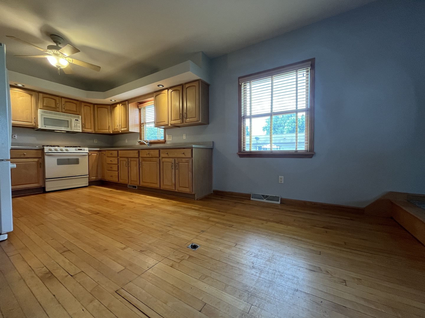 1014 Walnut Street Ottawa, IL 61350 - Photo 3 of 15