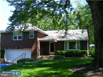 413 Valley View Road Willow Grove, PA 19006 - Photo 1 of 11 Exterior Front