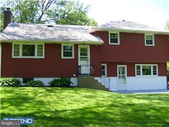 413 Valley View Road Willow Grove, PA 19006 - Photo 2 of 11 Exterior Back