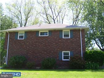 413 Valley View Road Willow Grove, PA 19006 - Photo 11 of 11 Exterior Side